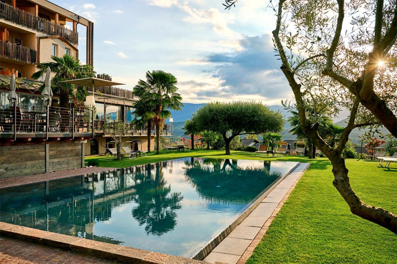 Das Panorama Designhotel Caldaro Bagian luar foto