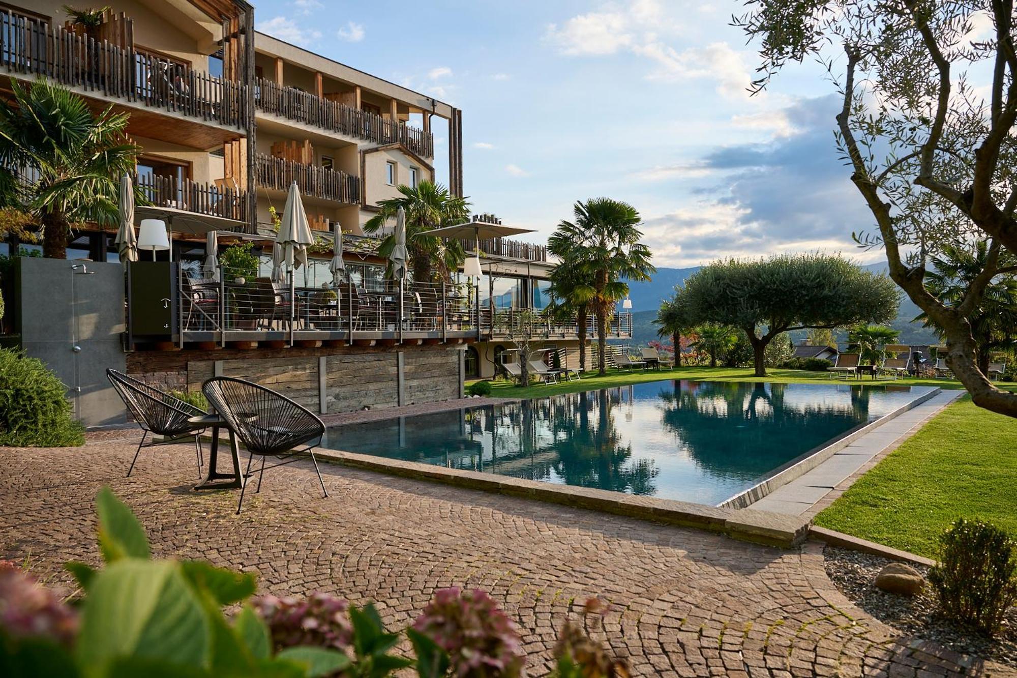Das Panorama Designhotel Caldaro Bagian luar foto