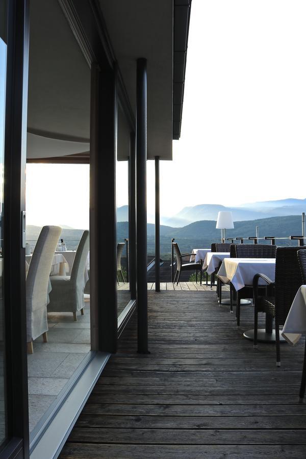 Das Panorama Designhotel Caldaro Bagian luar foto
